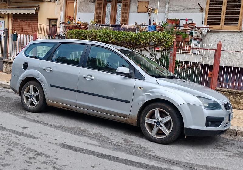 Usata Ford Focus 2006 Grigio Station wagon