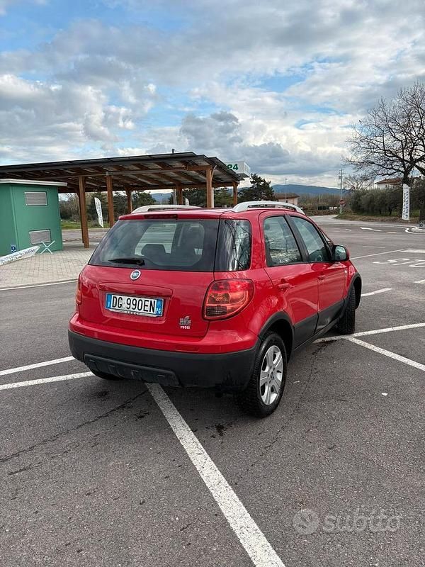 Usata Fiat Sedici 120 CV (88 kW) 2005 Rosso SUV