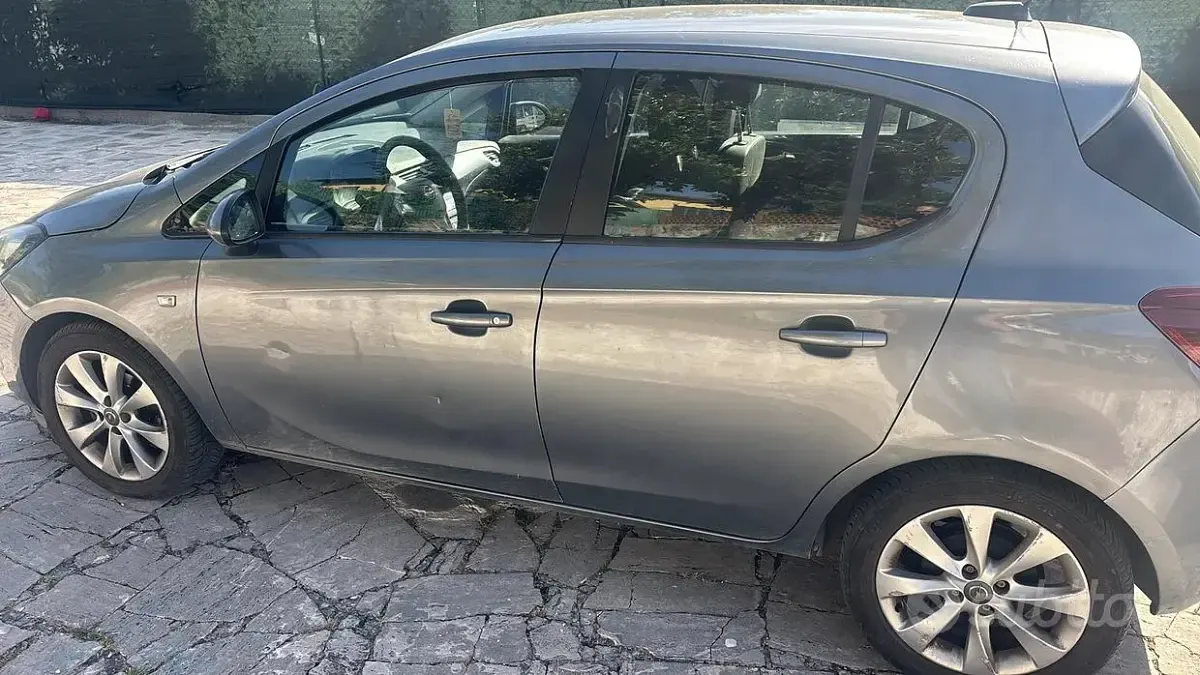 Usata Opel Corsa 90 CV (66 kW) 2017 Grigio Utilitaria