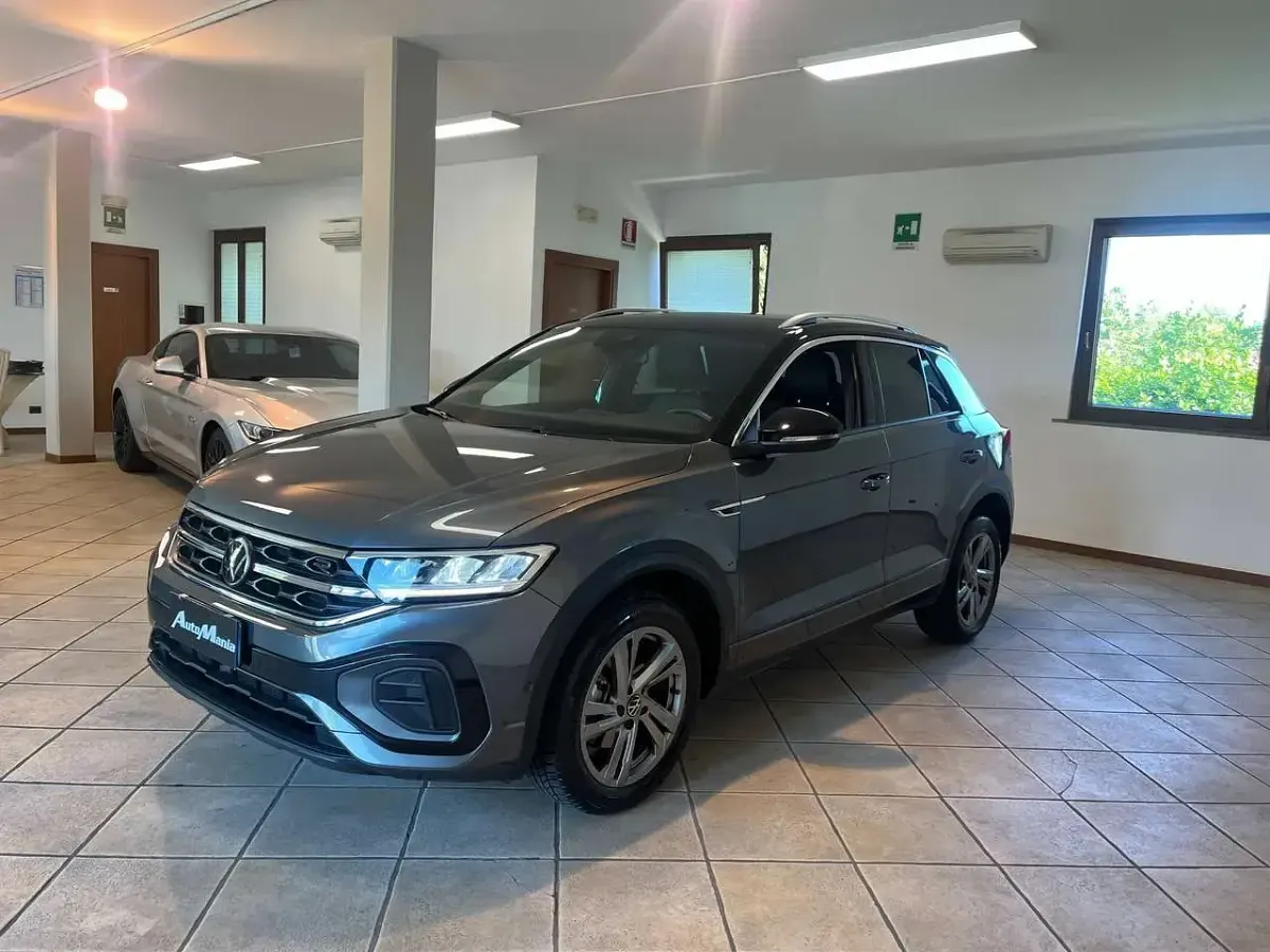 Usata VW T-Roc R-line 110 CV (80 kW) 2023 Indium grey SUV