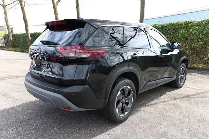 Neu Nissan X-Trail Acenta 163 PS (119 kW) 2026 Schwarz SUV