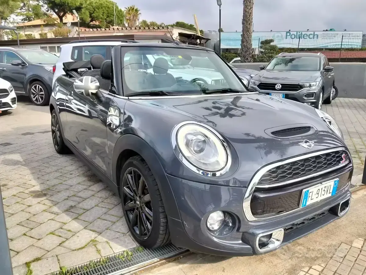 Usata Mini Cooper SD Cabriolet Hype 170 CV (125 kW) 2017 Grigio Cabrio