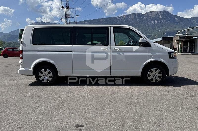 Usata VW Caravelle Trendline 140 CV (102 kW) 2015 Bianco Furgone