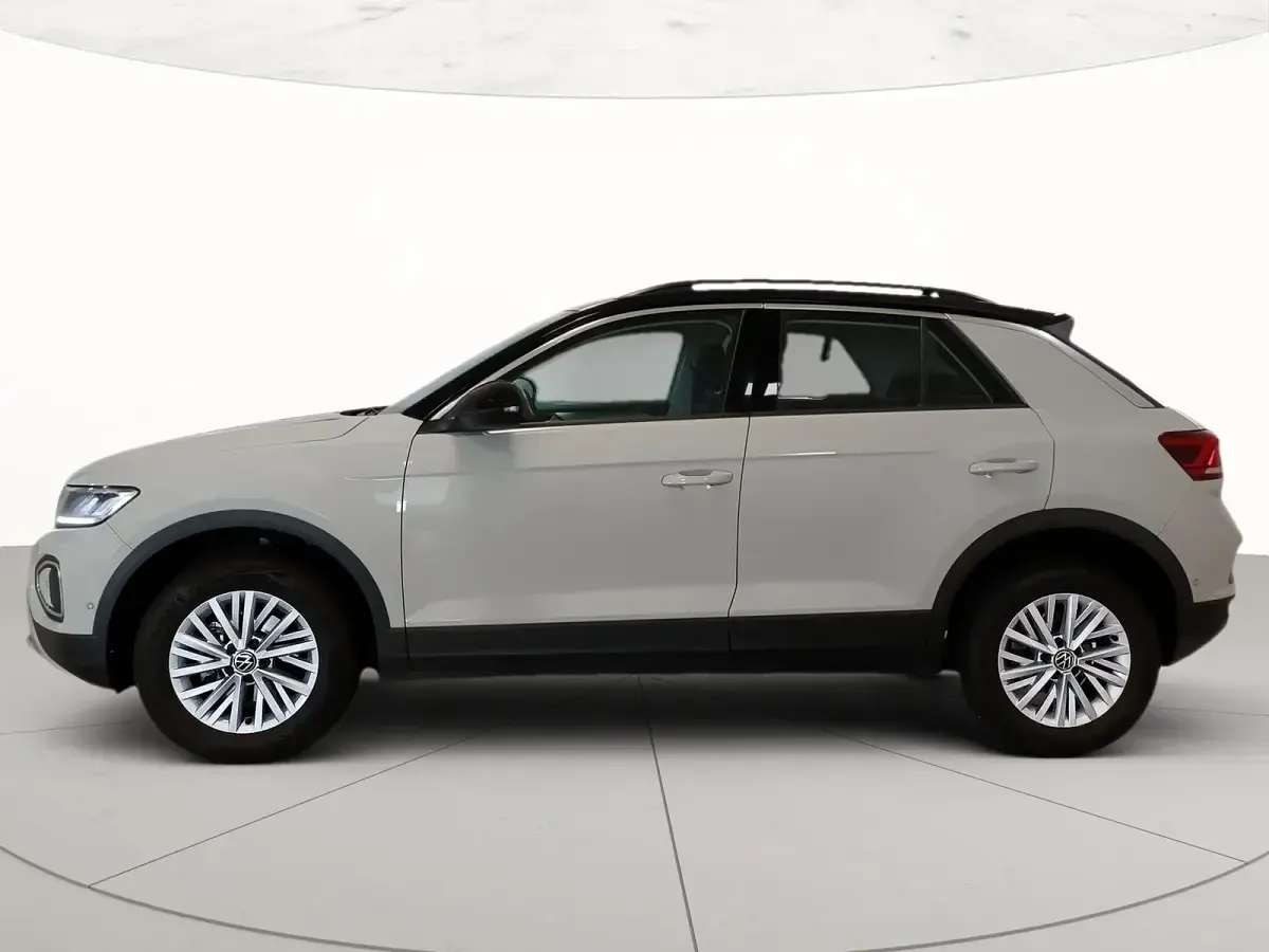 Usata VW T-Roc Life 150 CV (110 kW) 2023 Ascot grey nero SUV