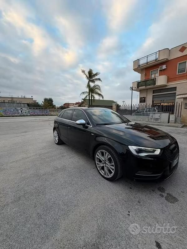 Usata Audi A3 110 CV (80 kW) 2015 Nero Utilitaria
