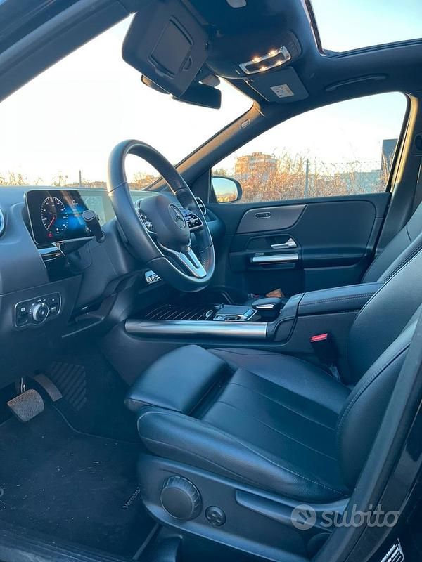 Usata Mercedes B200 150 CV (110 kW) 2019 Nero Monovolume
