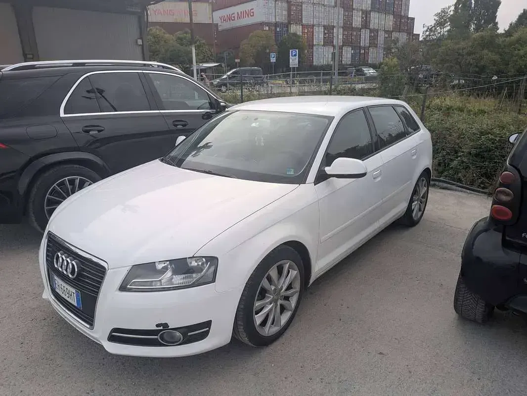 Usata Audi A3 Attraction 105 CV (77 kW) 2012 Bianco Utilitaria