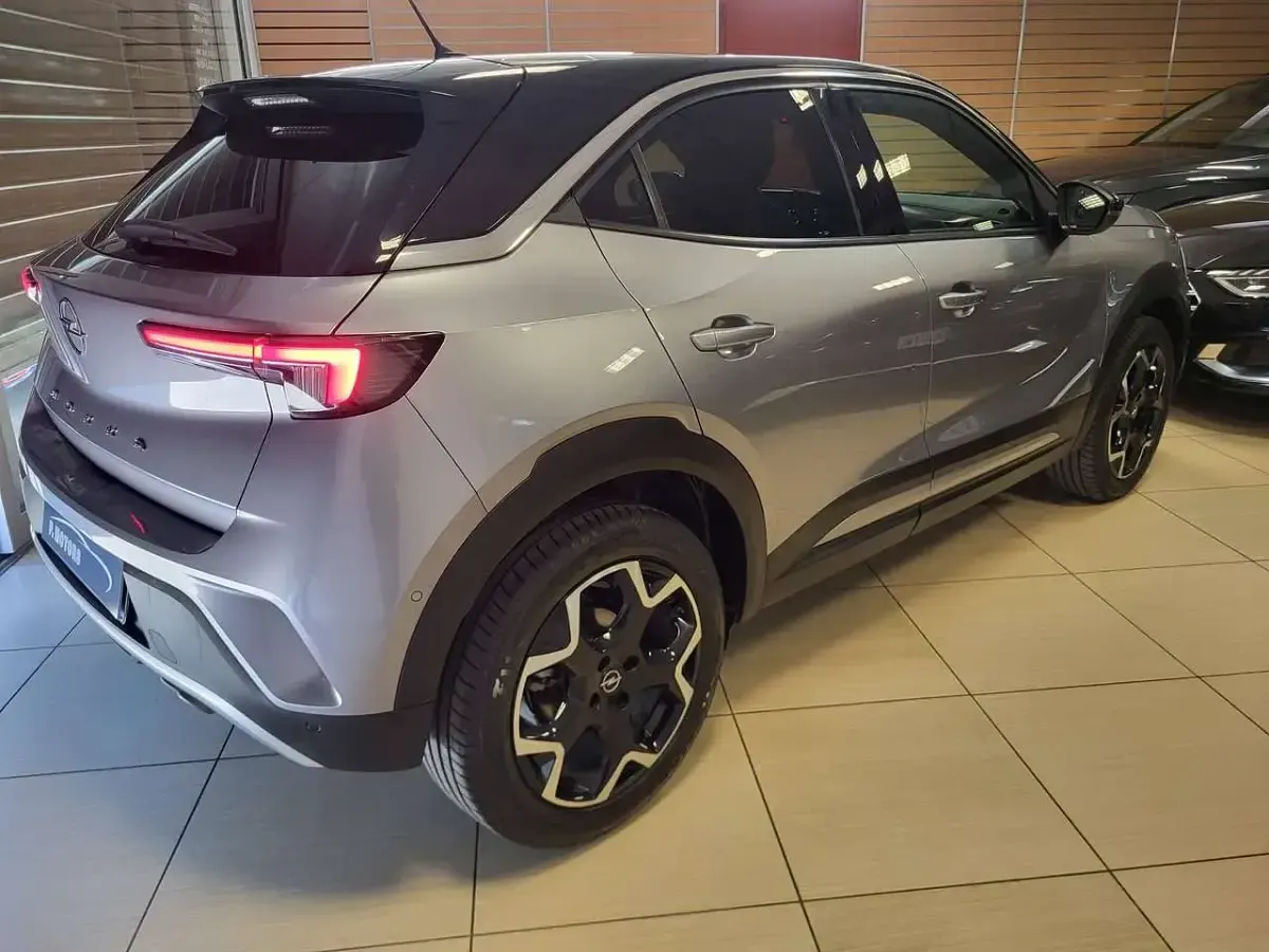 Usata Opel Mokka Ultimate 131 CV (96 kW) 2023 Grigio SUV