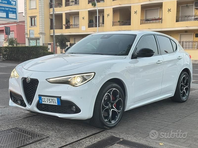 Bianco Usata 2022 Alfa Romeo Stelvio Veloce SUV | 33.900 € (Buon prezzo) - Immagine 1/4