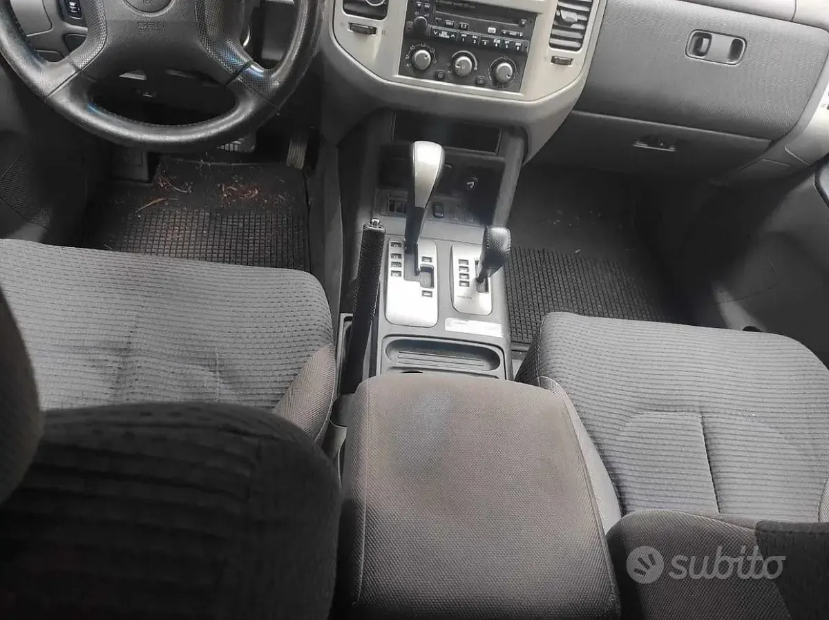Usata Mitsubishi Pajero 160 CV (117 kW) 2004 Nero SUV