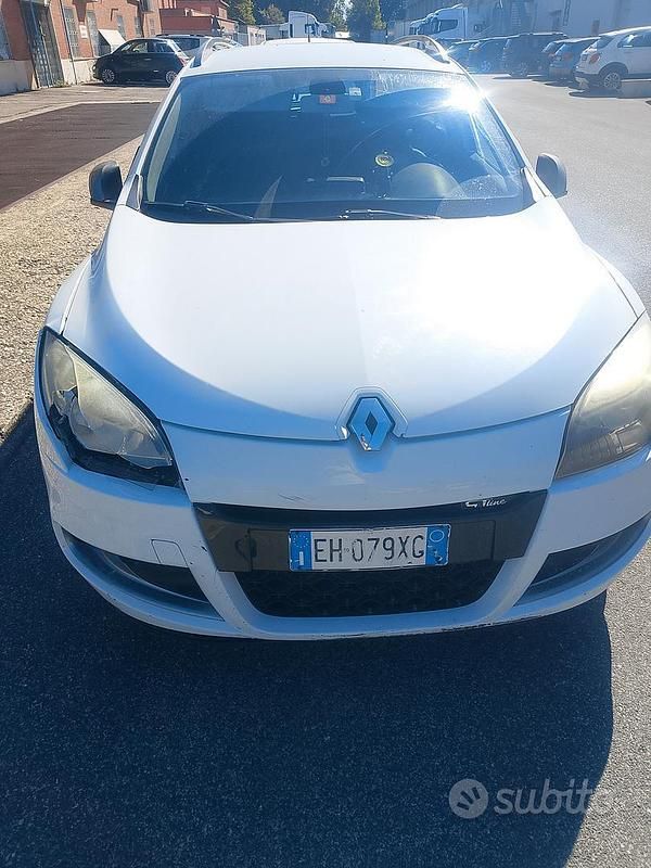 Bianco Usata 2011 Renault Mégane GT Line GT-Line Station wagon | 2200 € (Buon prezzo) - Immagine 1/3