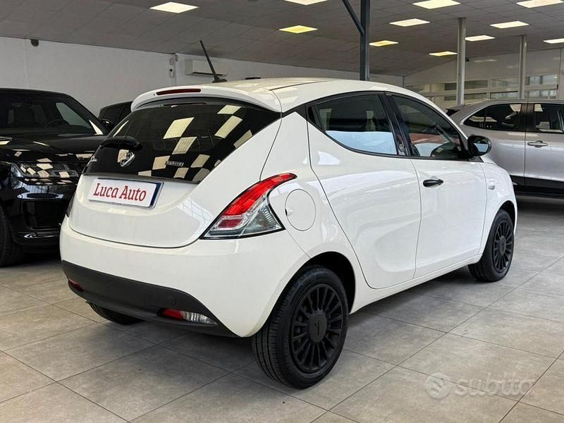 Usata Lancia Ypsilon S 69 CV (50 kW) 2020 Bianco Utilitaria