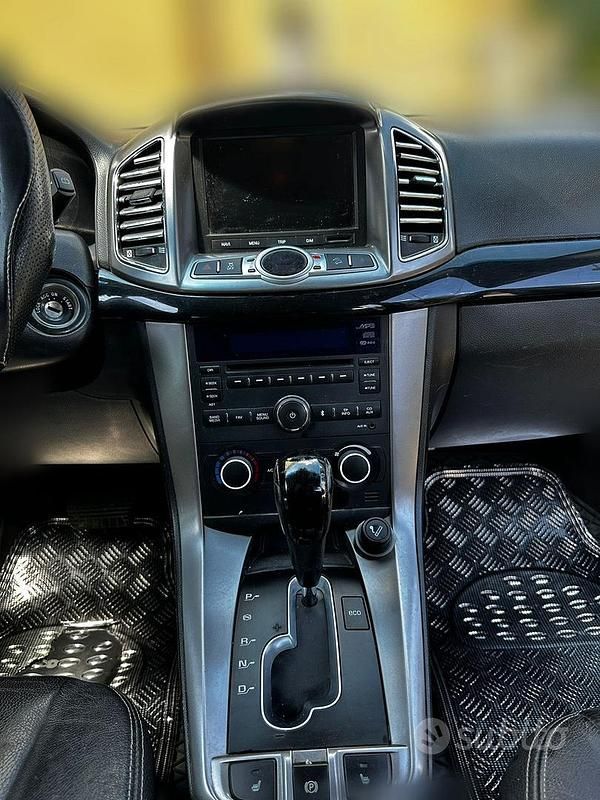 Usata Chevrolet Captiva LTZ 150 CV (110 kW) 2012 Nero SUV
