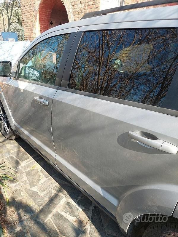 Usata Fiat Freemont 140 CV (102 kW) 2011 Grigio SUV