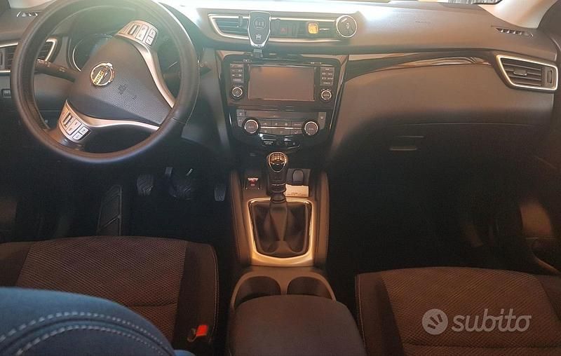 Usata Nissan Qashqai 115 CV (84 kW) 2015 Grigio SUV