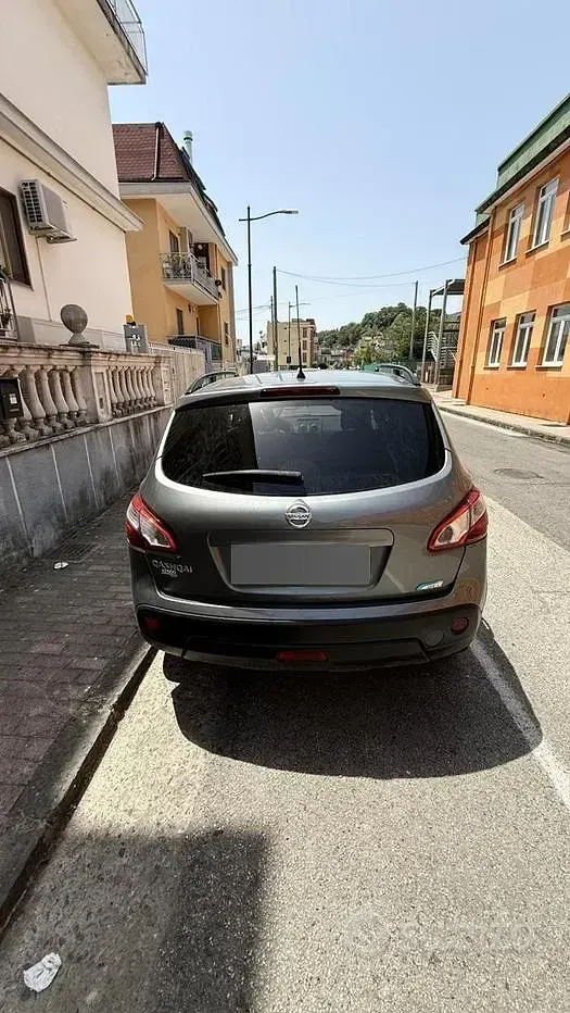Usata Nissan Qashqai Acenta 131 CV (96 kW) 2013 Grigio SUV