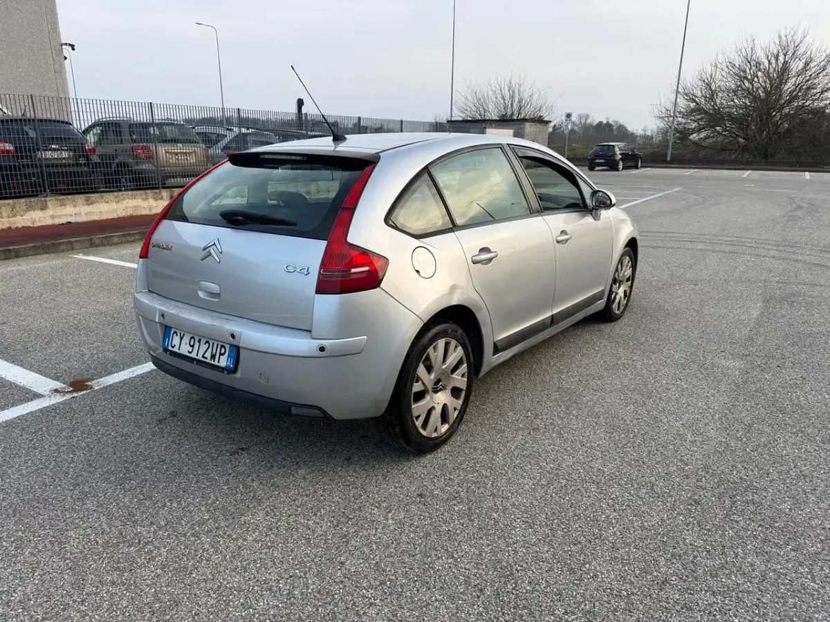 Usata Citroën C4 109 CV (80 kW) 2005 Argento Berlina