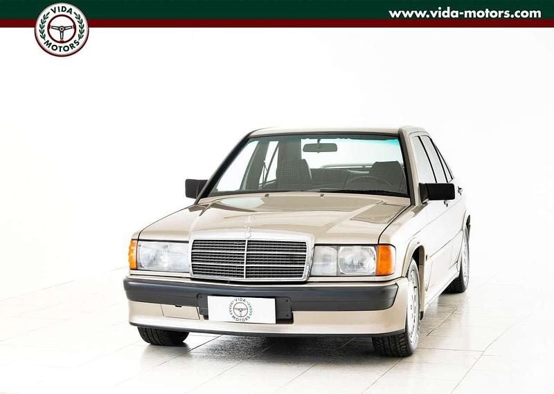 Usata Mercedes 190 185 CV (136 kW) 1988 Argento Berlina
