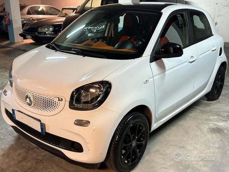 Usata Smart ForFour Passion 2016 Bianco Utilitaria