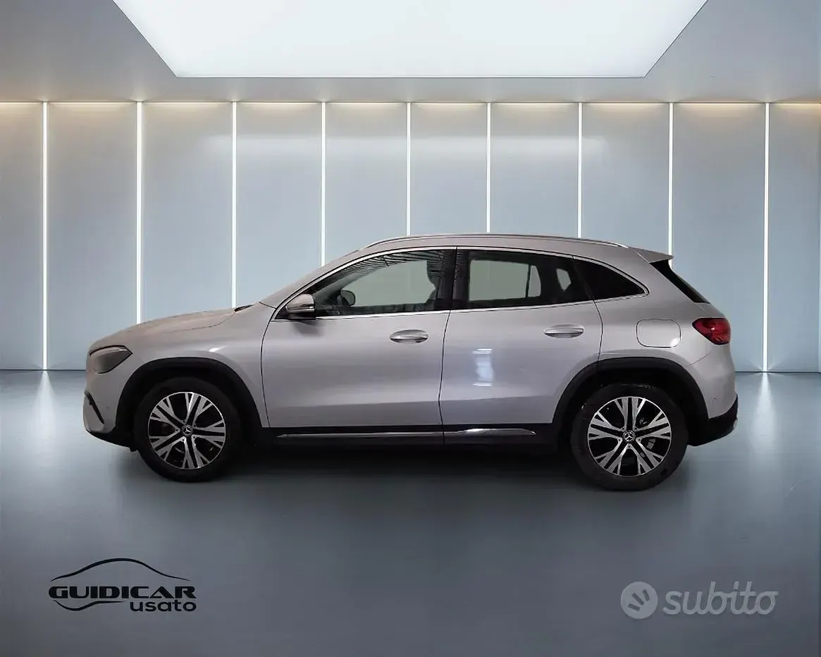 Usata Mercedes GLA180 Advanced 116 CV (85 kW) 2025 Argento SUV