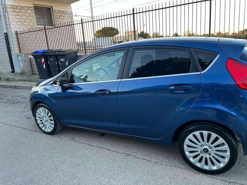 Usata Ford Fiesta 82 CV (60 kW) 2009 Berlina