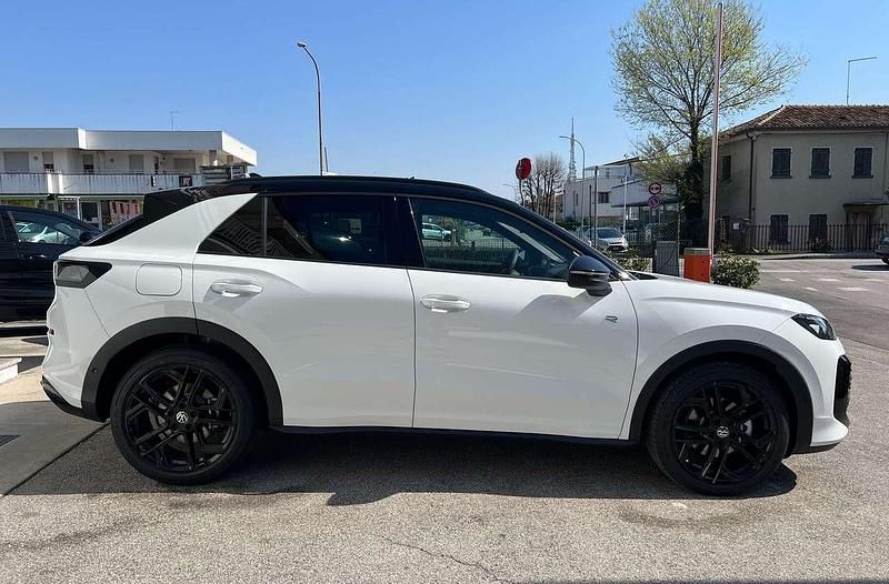 Nuova VW T-Roc Life 150 CV (110 kW) 2026 Bianco SUV