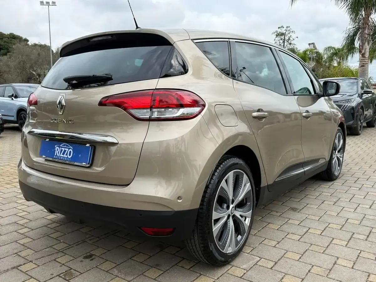 Usata Renault Scénic IV Bose Edition 120 CV (88 kW) 2017 Grigio Monovolume