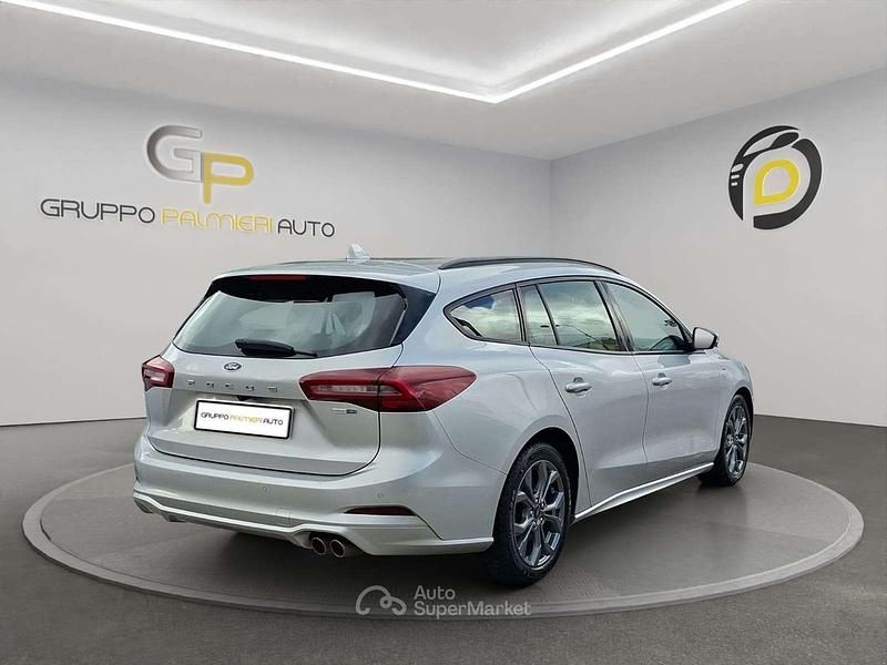 Usata Ford Focus ST-Line 155 CV (114 kW) 2023 Argento Station wagon
