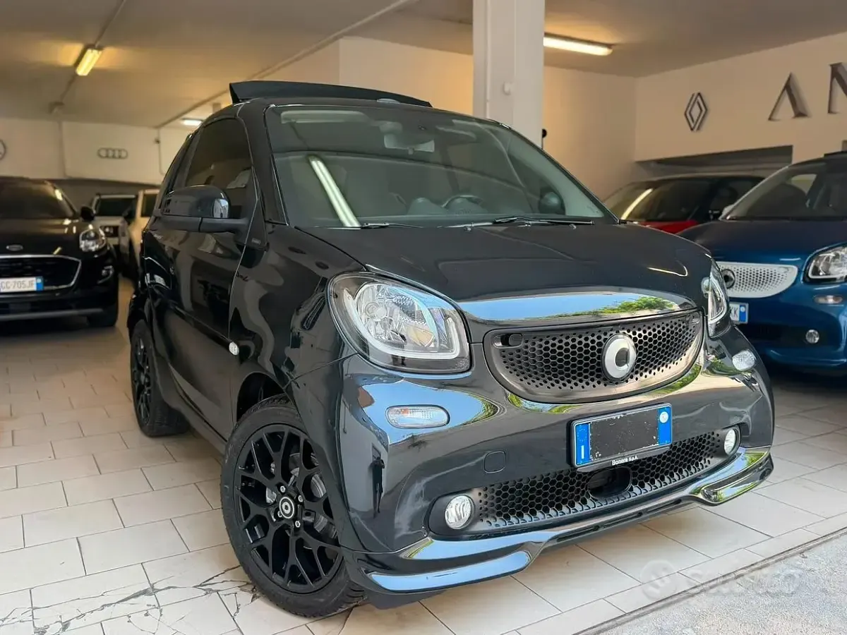 Usata Smart ForTwo Cabrio Passion 90 CV (66 kW) 2019 Nero Cabrio