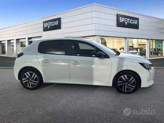Usata Peugeot 208 Active 101 CV (74 kW) 2023 Bianco Utilitaria