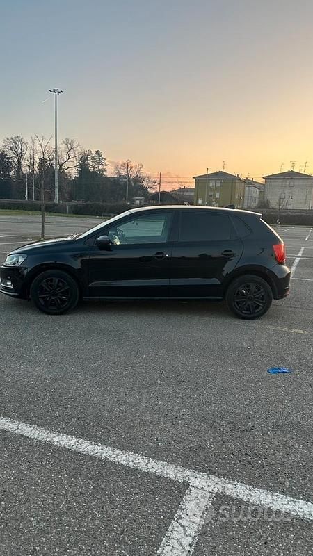 Usata VW Polo Comfortline 75 CV (55 kW) 2015 Nero Berlina