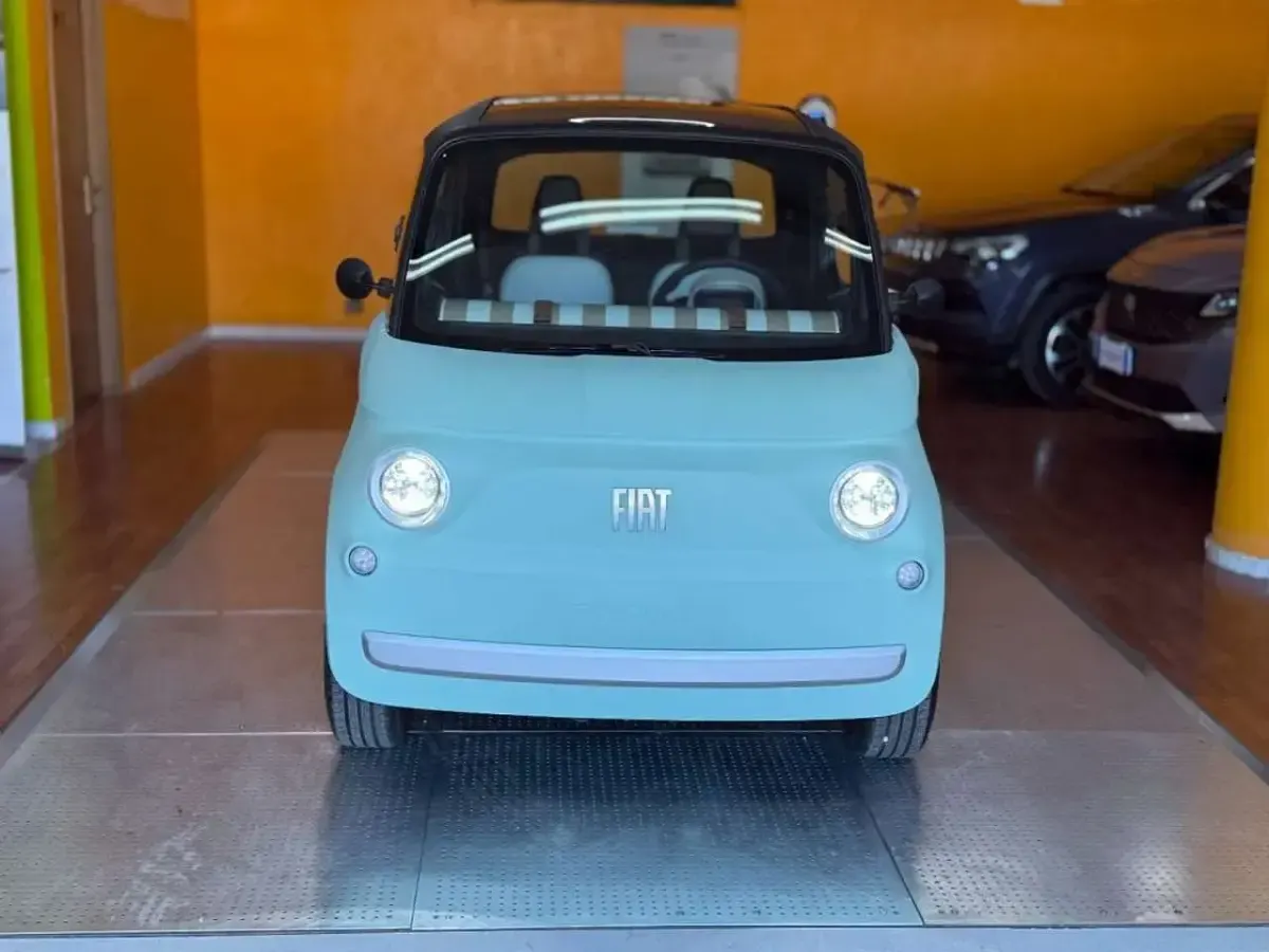 Uusi Fiat Topolino 5 kW (8 HP) 2026 Sininen Viistoperä