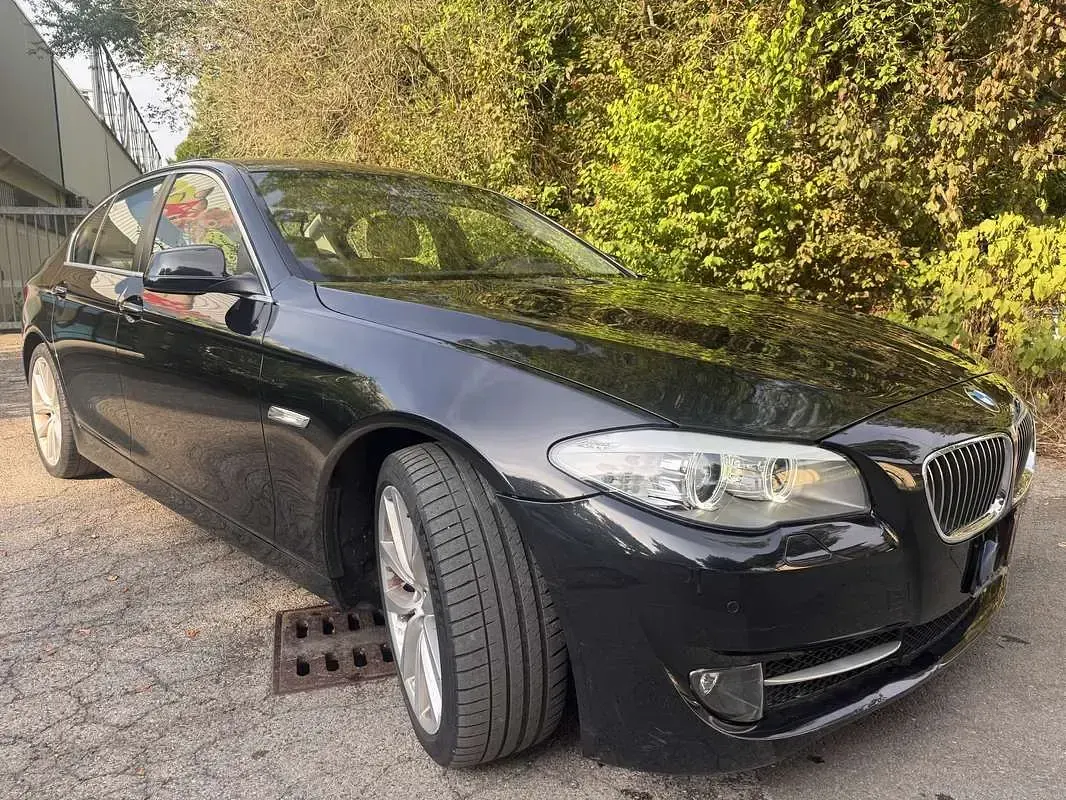 Usata BMW 525 Luxury Line 218 CV (160 kW) 2015 Nero Station wagon