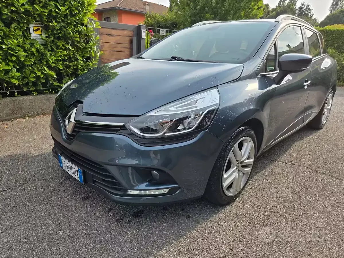 Usata Renault Clio GrandTour Business 75 CV (55 kW) 2018 Grigio Station wagon