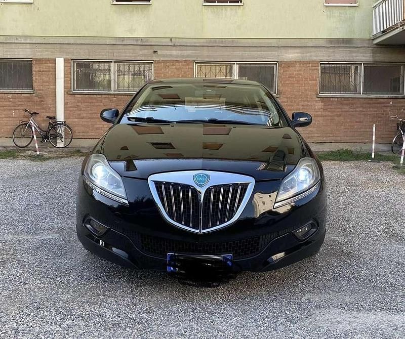 Usata Lancia Delta 120 CV (88 kW) 2009 Utilitaria