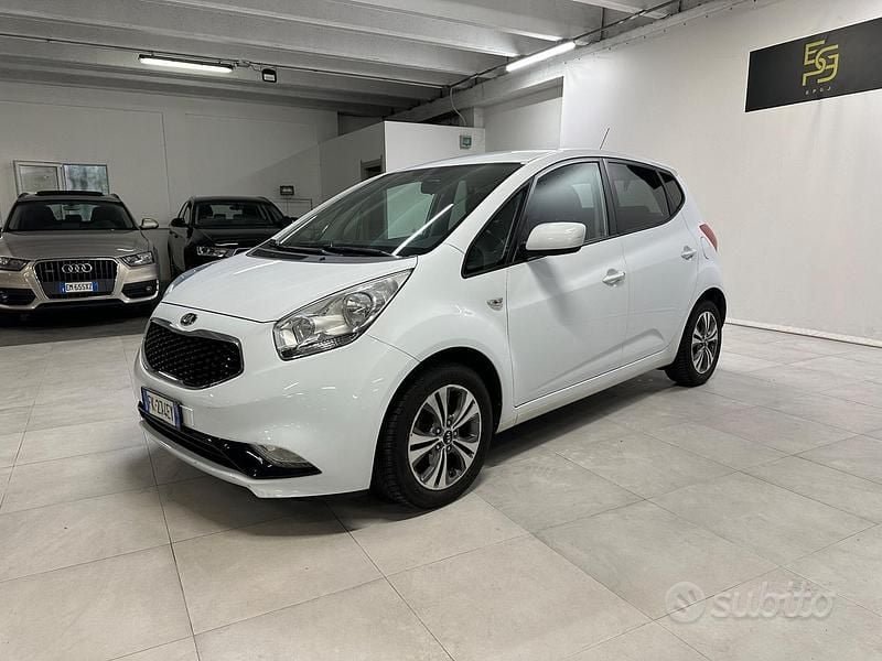 Bianco Usata 2017 Kia Venga Due volumi | 6900 € (Buon prezzo) - Immagine 1/4