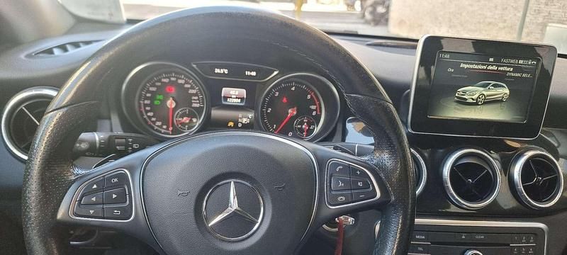 Usata Mercedes CLA220 177 CV (130 kW) 2016 Nero Berlina