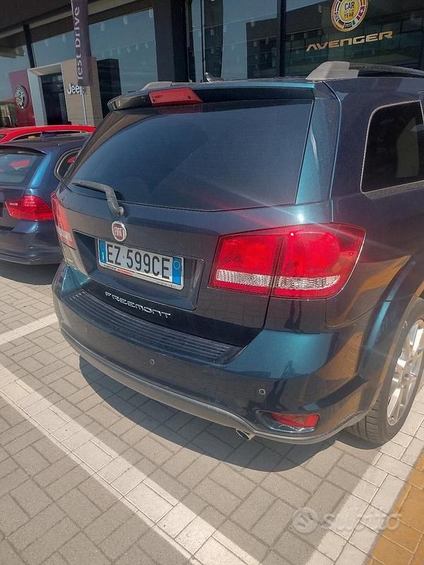 Usata Fiat Freemont 170 CV (125 kW) 2015 Blu SUV