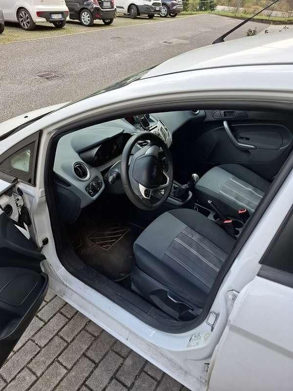 Usata Ford Fiesta 95 CV (69 kW) 2009 Utilitaria
