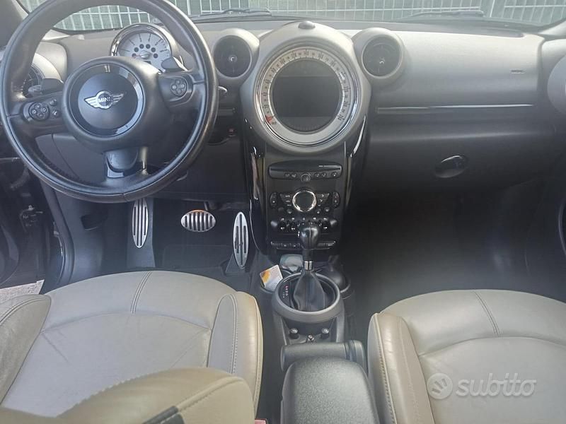 Käytetty Mini Cooper SD 143 HP (105 kW) 2012 Musta Viistoperä