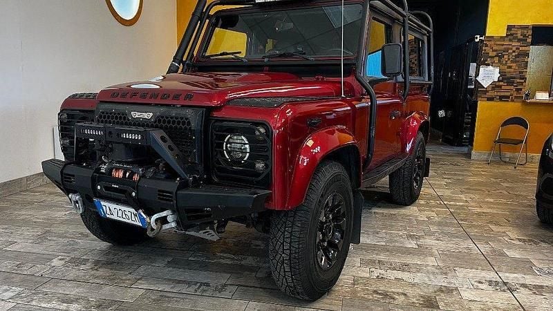 Rosso Usata 2008 Land Rover Defender S Tre volumi | 39.900 € (Molto cara) - Immagine 1/4