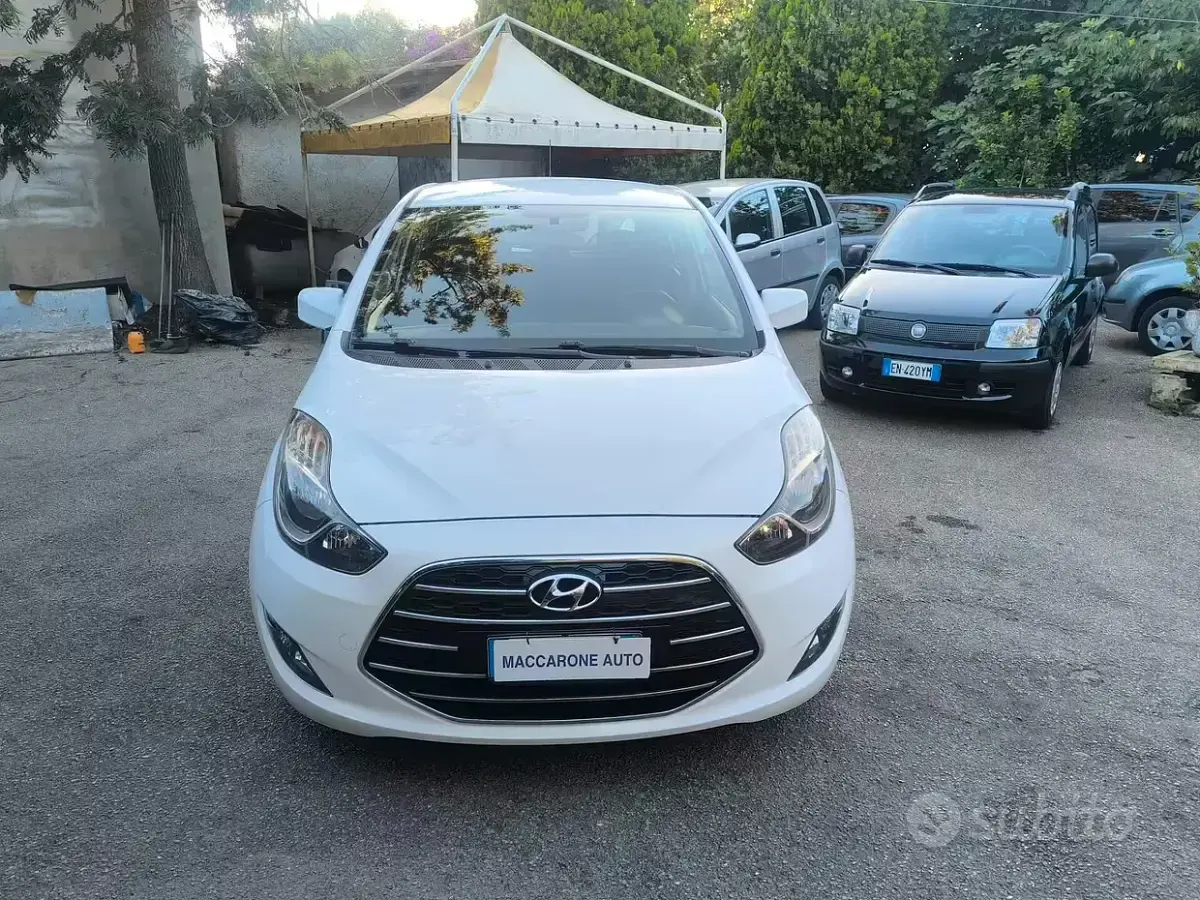Usata Hyundai ix20 Xpossible 90 CV (66 kW) 2015 Bianco Utilitaria