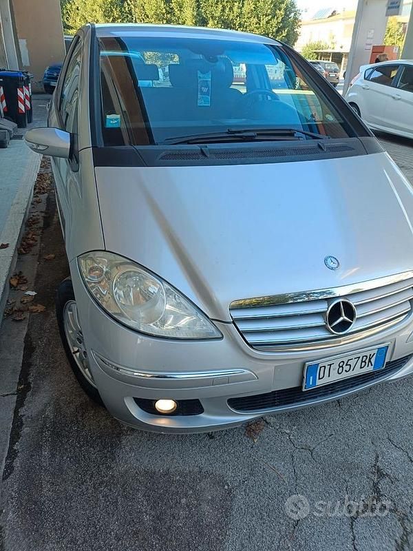 Usata Mercedes 180 2008 Grigio Berlina