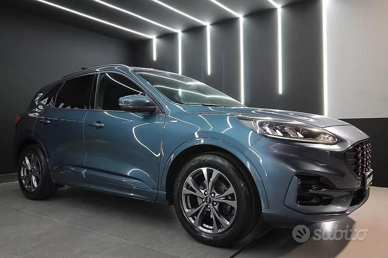 Usata Ford Kuga ST-Line 120 CV (88 kW) 2022 Blu SUV