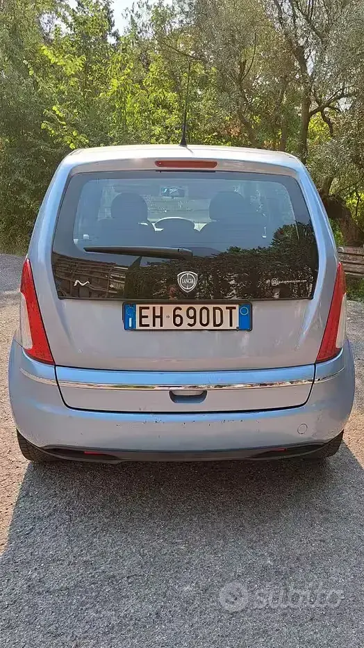 Usata Lancia Musa 95 CV (69 kW) 2011 Bluazzurro Monovolume