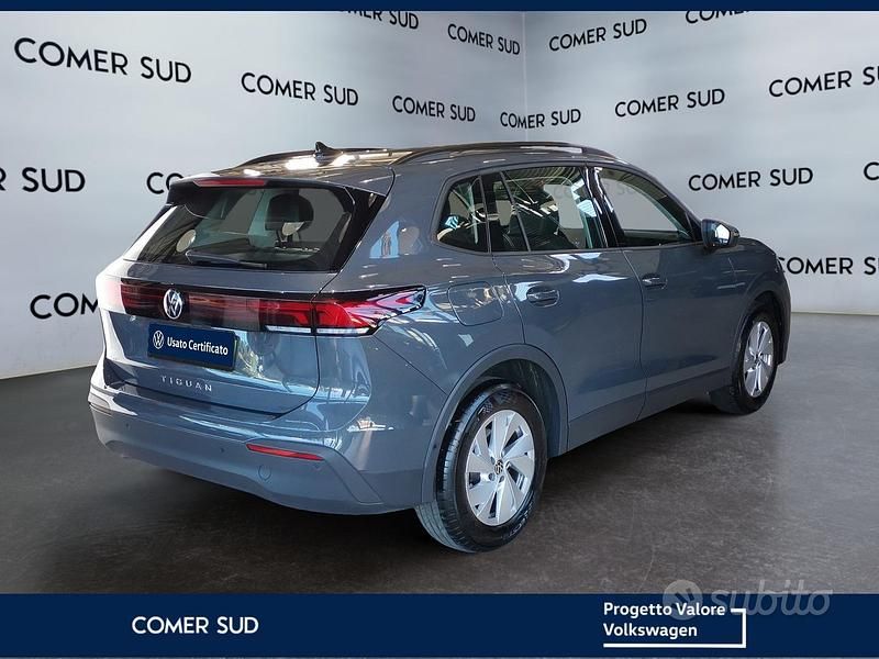 Usata VW Tiguan Life 150 CV (110 kW) 2024 Grigio SUV