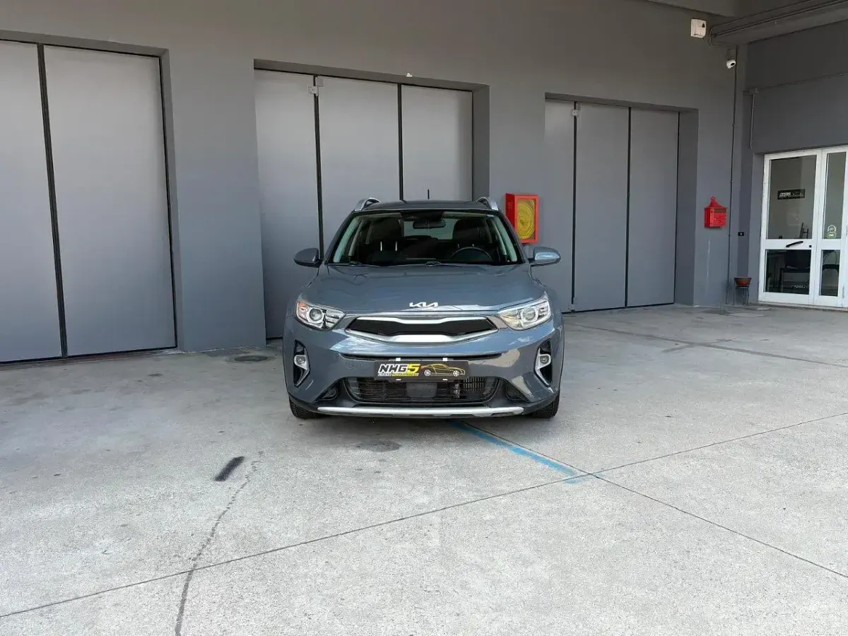 Usata Kia Stonic Style 101 CV (74 kW) 2021 Giallo SUV