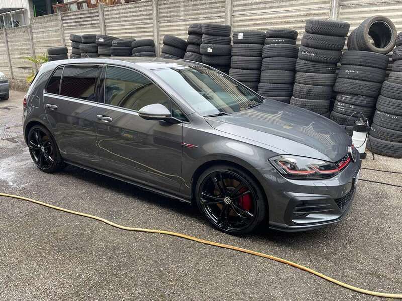 Usata 2018 VW Golf VII GTI Tre volumi | 21.300 € (Buon prezzo) - Immagine 1/4