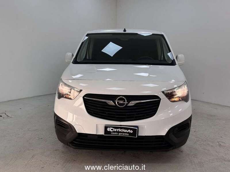 Usata Opel Combo Edition 131 CV (96 kW) 2021 Bianco Monovolume