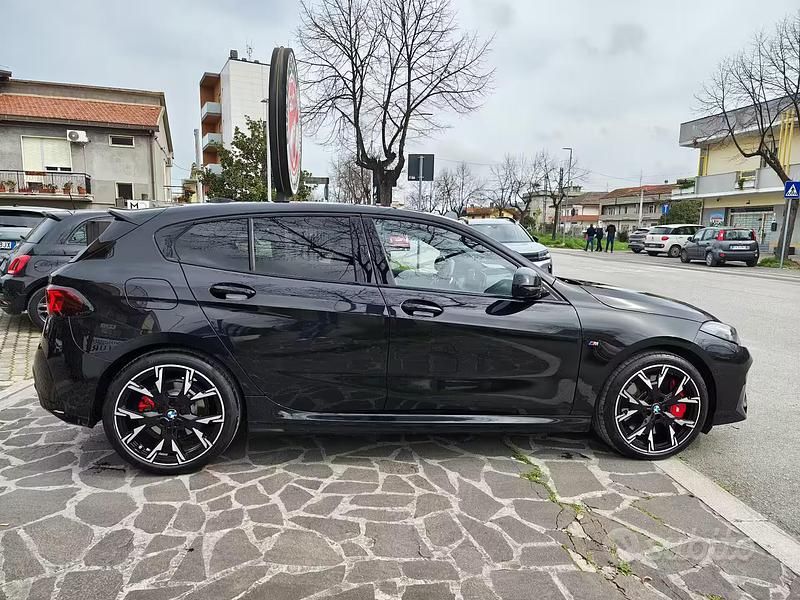 Usata BMW 118 M Sport 149 CV (109 kW) 2025 Nero Utilitaria